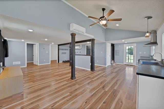 Building Photo - 1025 Summit Dr