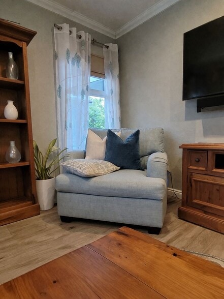 Building Photo - 725 3rd Ave