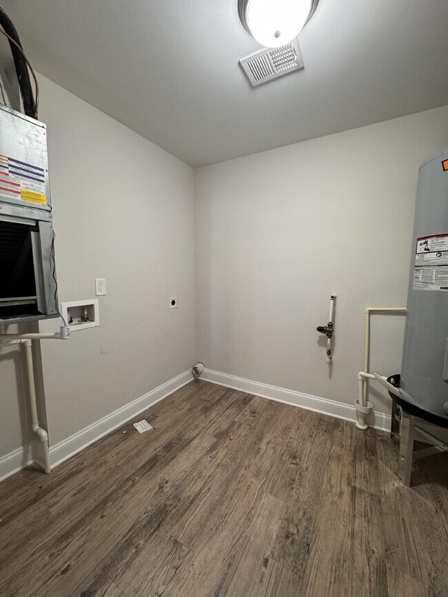 Building Photo - Charming 2-Bed, 1-Bath Home in Easley – Co...