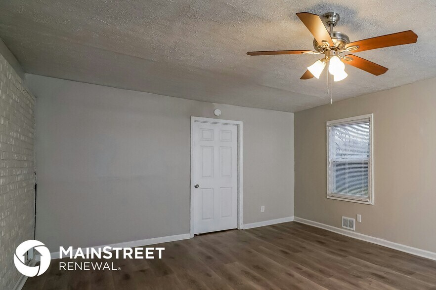 Building Photo - 5405 Tivoli Dr