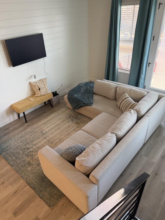 Building Photo - 11422 S Lake Run Rd