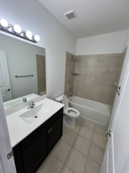 Building Photo - 25120 SW 114th Ave