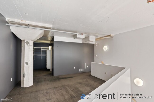 Building Photo - 1 br, 1.5 bath Condo - 1221 Pine Street, O...