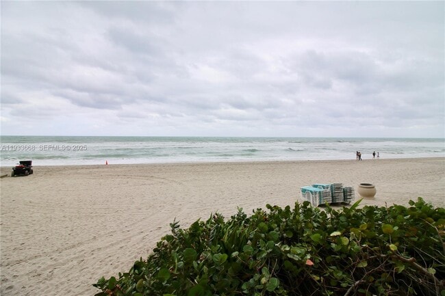 Building Photo - 2501 S Ocean Dr