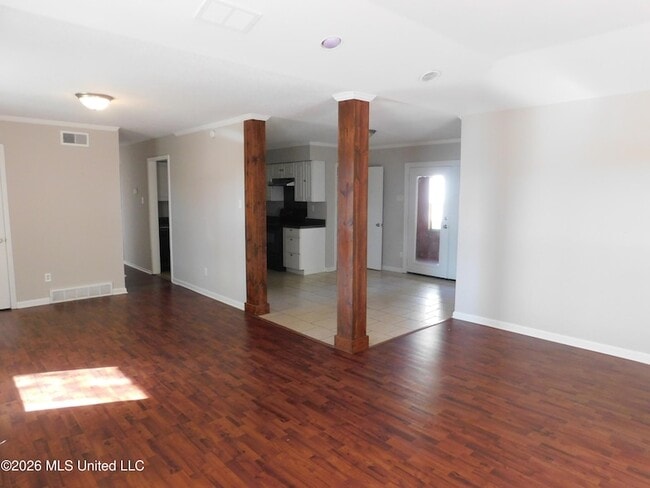 Building Photo - 1926 Dorchester Dr