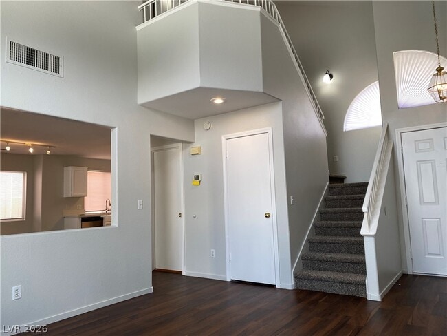 Building Photo - 1904 Cedar Bluffs Way