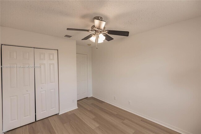 Building Photo - 1326 Majesty Terrace