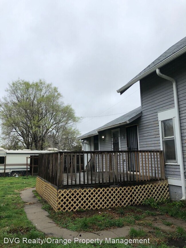 Building Photo - 3 br, 1.5 bath House - 2866 Pinkney St