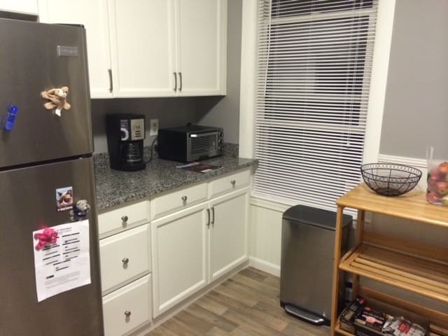 Building Photo - 26 Forrest St