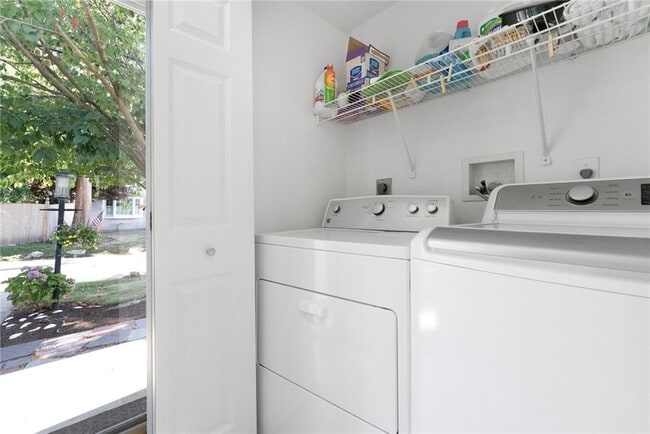 Building Photo - 73 Merton Rd