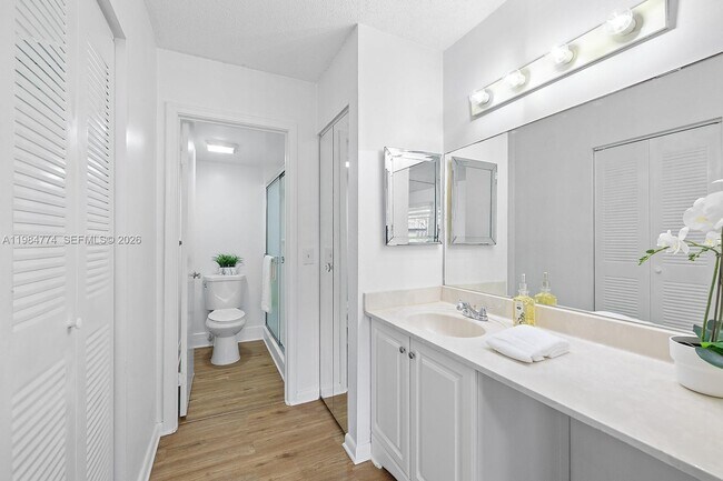 Building Photo - 1401 SW 128th Terrace