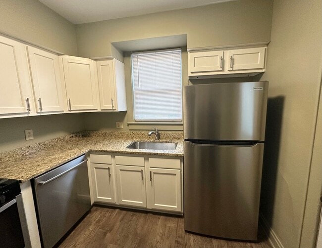 Building Photo - 66 W California Ave