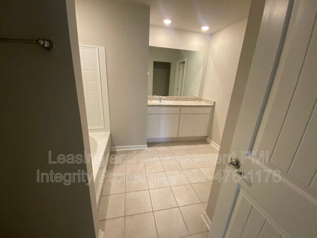 Building Photo - 218 Cane Run Ct