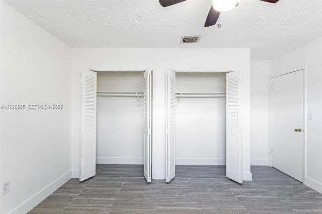 Building Photo - 1722 NW 5th St