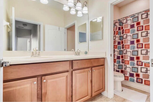 Building Photo - 747 Brookeshire Dr