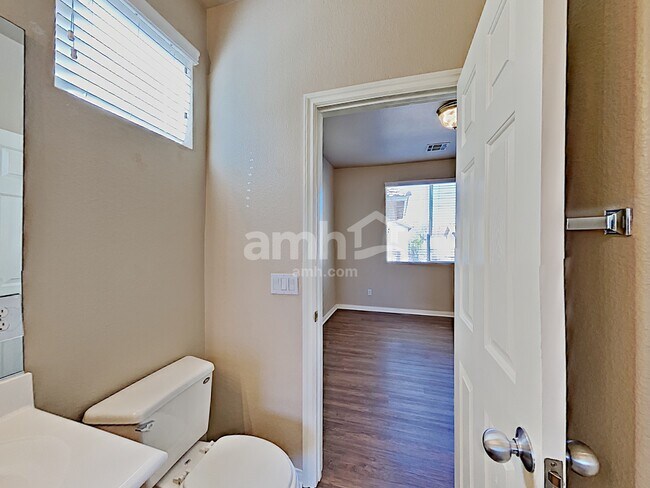 Building Photo - 6060 Glowing Cottage Ct