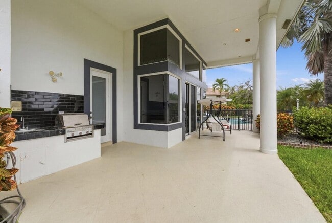 Building Photo - 1716 NW 124th Way