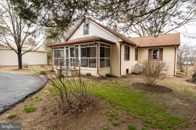 Building Photo - 8997 Concord Rd