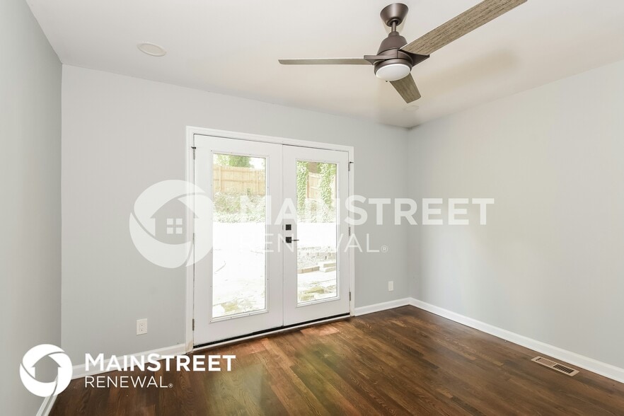 Building Photo - 2730 Cedarbrook Dr