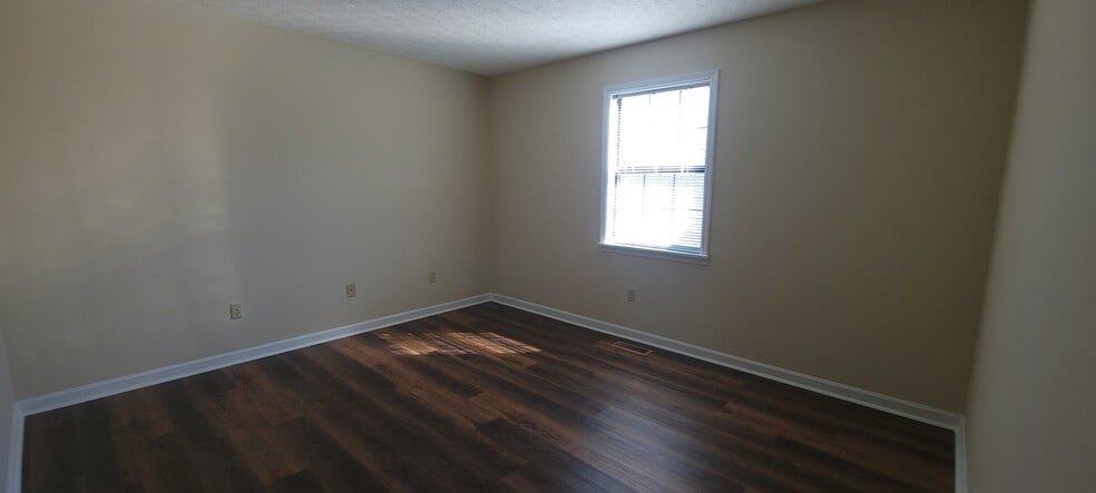 Bedroom #1 - 25585 Nick Davis Rd