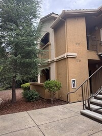 Building Photo - 501 Gibson Dr