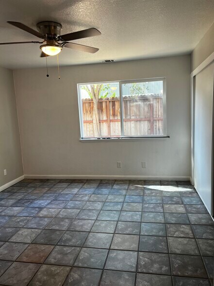 Building Photo - 2010 Falmoth Cir