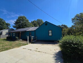 Building Photo - Downtown Greensboro Stunner – Fully Renova...
