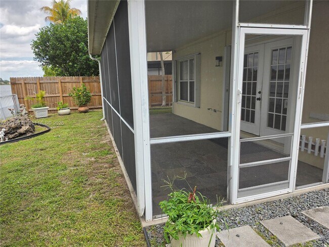 Building Photo - 6178 Buena Vista Dr