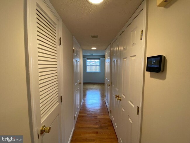Building Photo - 117 Sandalwood Ct