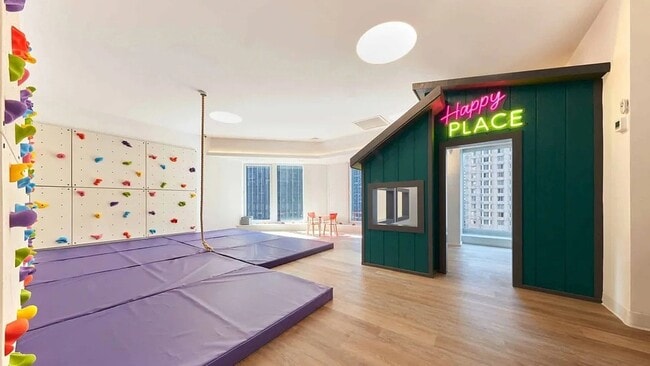 Building Photo - 150-156 W 56th St