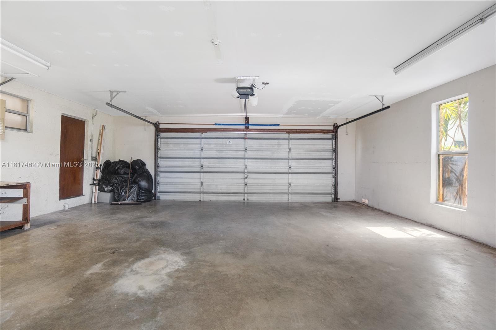 Building Photo - 2917 McKinley St