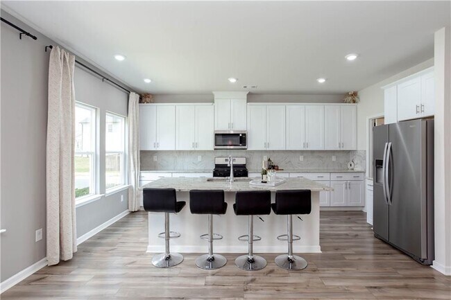 Building Photo - 607 Runnel Dr