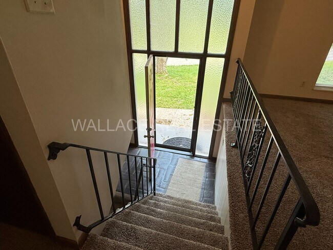 Building Photo - 4 BEDROOM HOUSE IN KINGS GATE SUBDIVISION ...