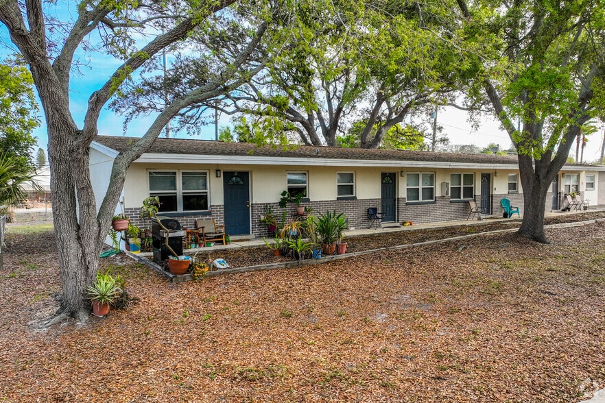 Building Photo - 5901 Fairfield Ave S