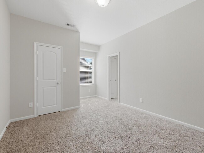 Building Photo - 28043 Rocky Heights Dr