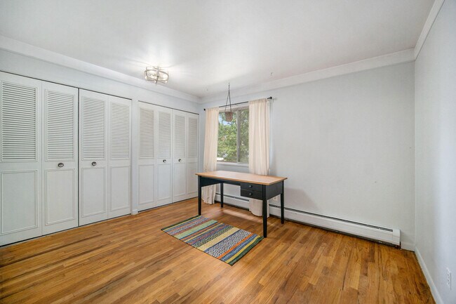 Building Photo - 1209 Island Dr