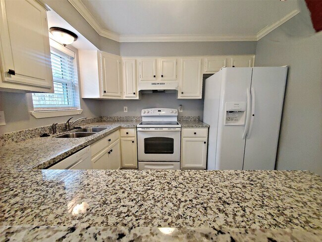 Building Photo - 11210 Monique Dr