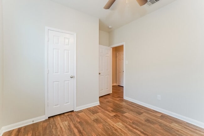 Building Photo - 2003 Lost Pine Ct