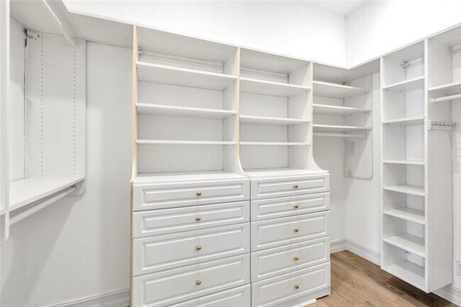 Building Photo - 6321 NW 120th Dr