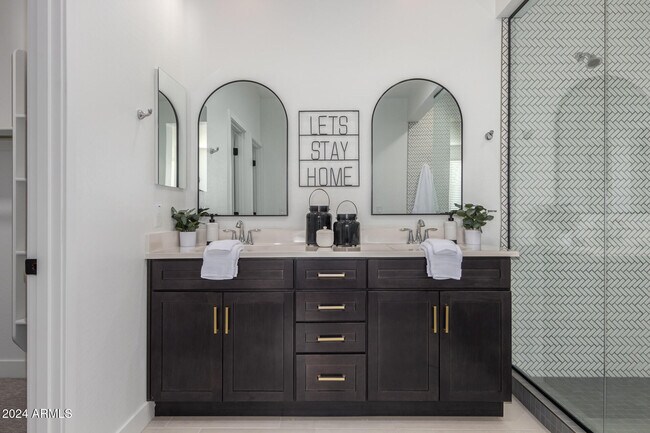 Building Photo - 14445 W Faye Way