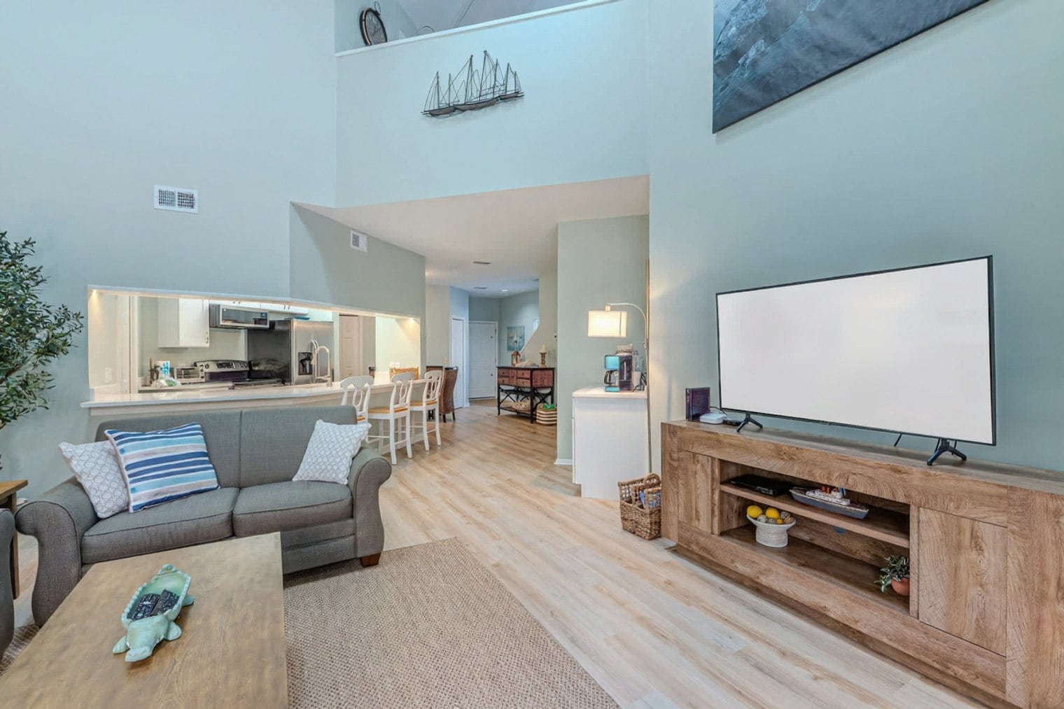 Building Photo - 137 Cordillo Pkwy