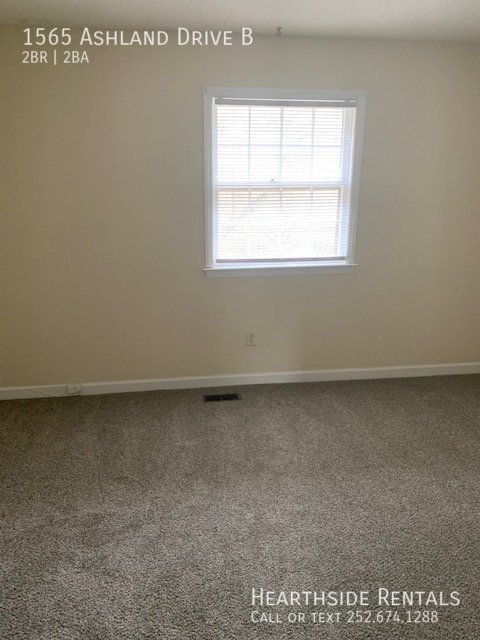 Building Photo - 1565 Ashland Dr