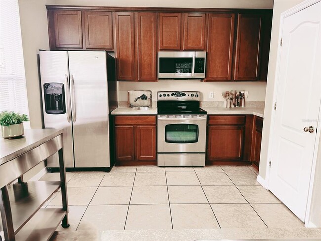 Building Photo - 10825 Spider Lily Dr