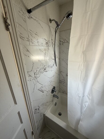 Building Photo - 1124 7th Ave N