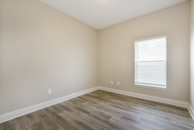 Building Photo - 440 Casa Marina Pl