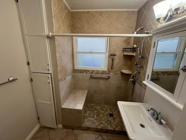 Building Photo - Charming 3-Bedroom Home in the Heart of San Diego