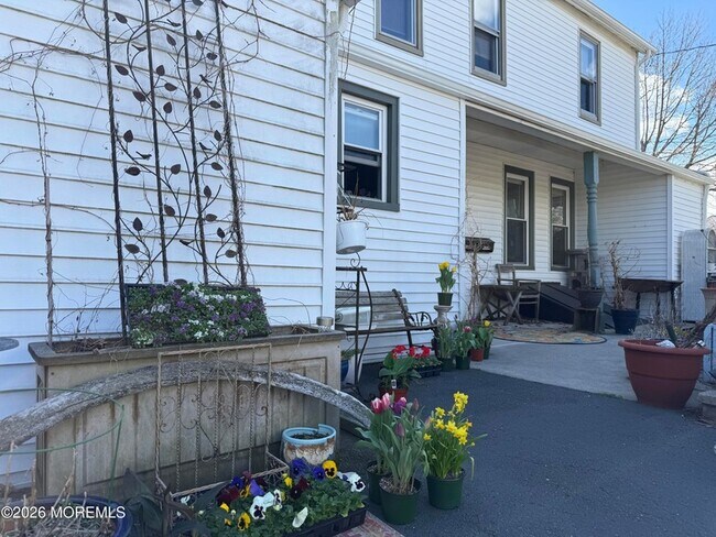 Building Photo - 410 Fifth Avenue Unit 2R