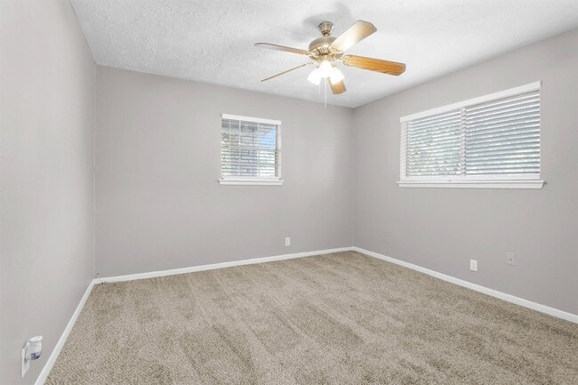 Building Photo - 23914 Spring Gum Dr