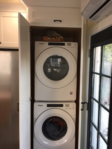 Stackable Washer and Dryer - 2120 Laverna Ave