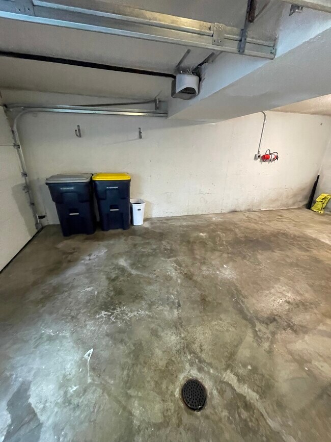 Building Photo - 7604 NW 76 Way